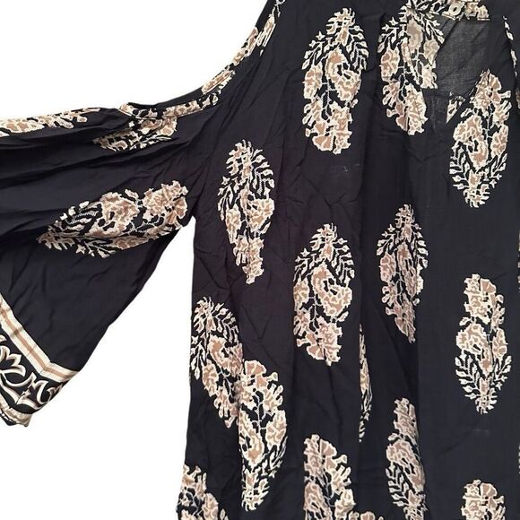 Kori America Navy and Cream Cold Shoulder Tunic- Size S - Picture 4 of 6